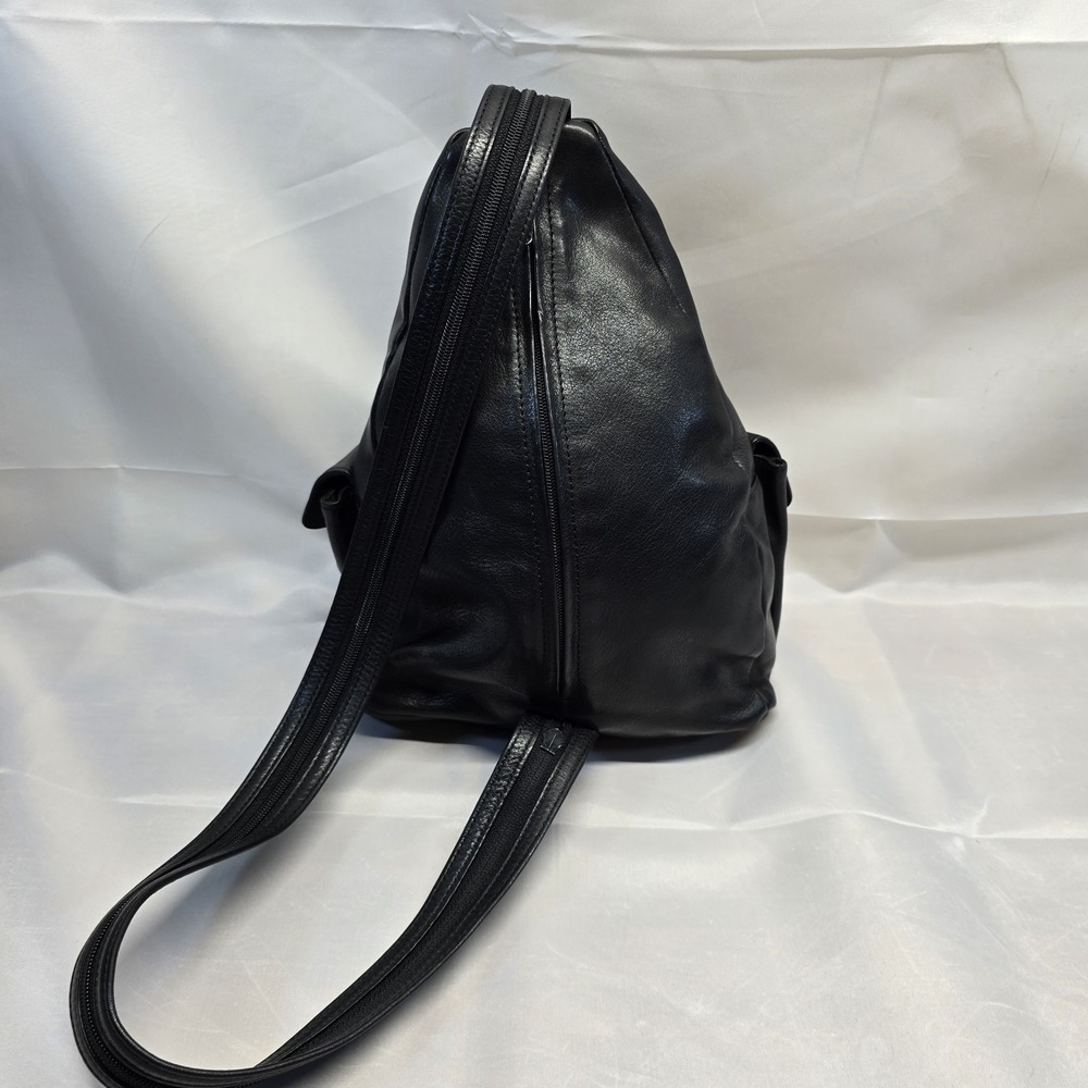 Boulder Ridge Black Leather Convertible Backpack/crossbody - Picture 7 of 12
